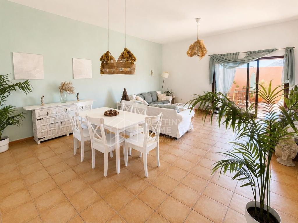 House in Corralejo - Image 3