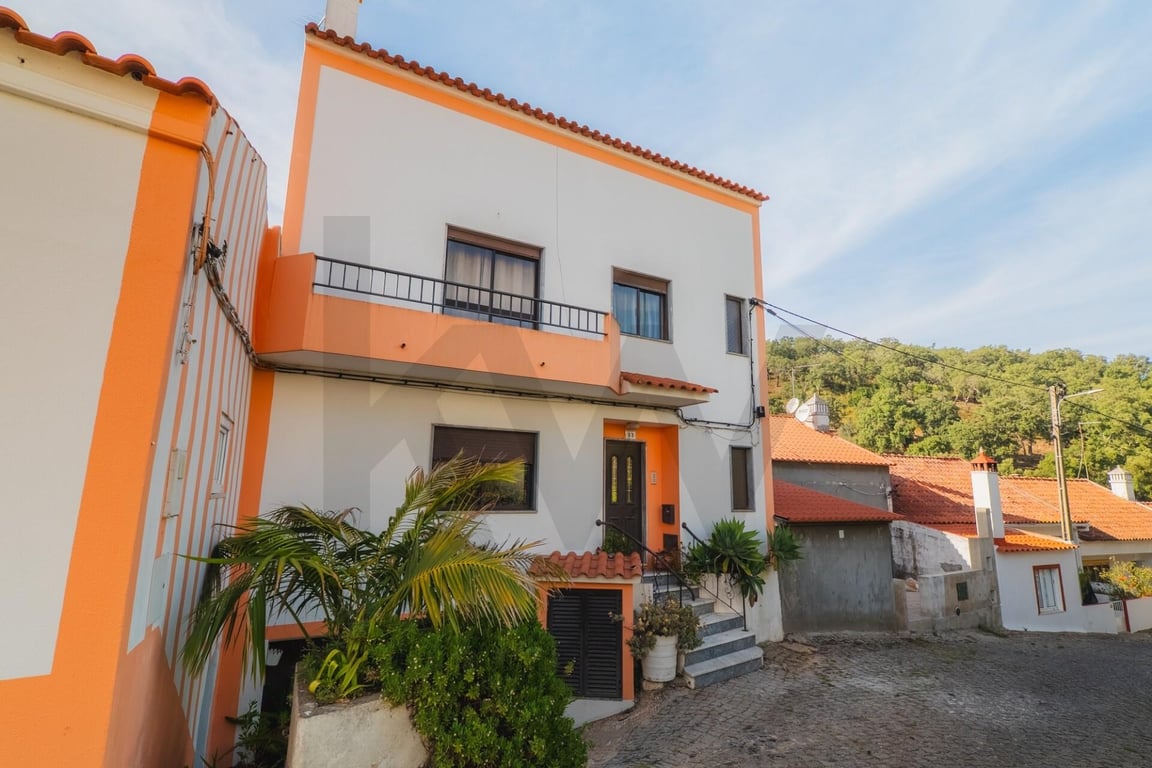 Villa in Vale