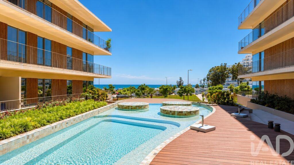 Apartment in Quarteira - Image 2