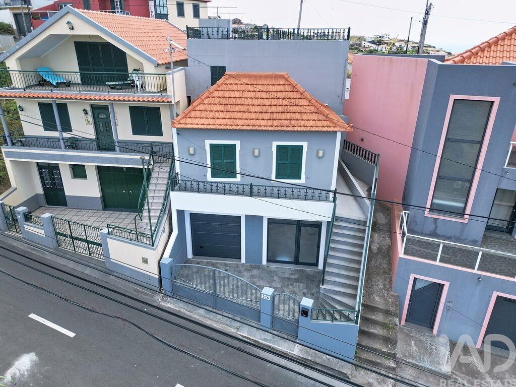 House in Ribeira Brava - Image 2