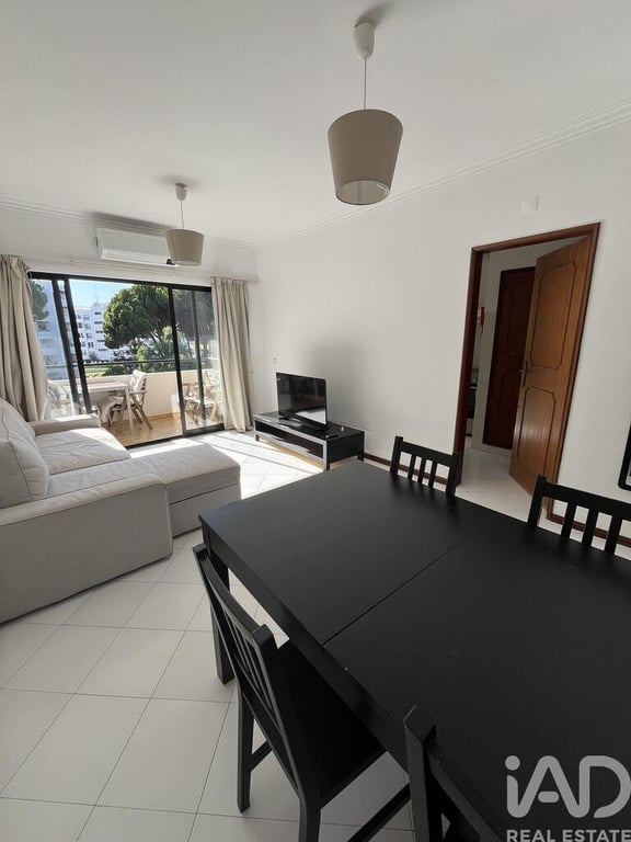 Apartment in Quarteira - Image 3
