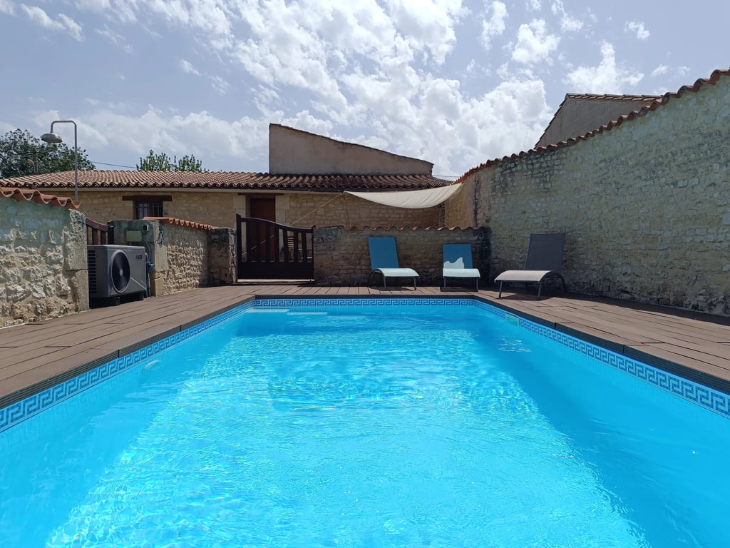 House in Gibourne - Image 2