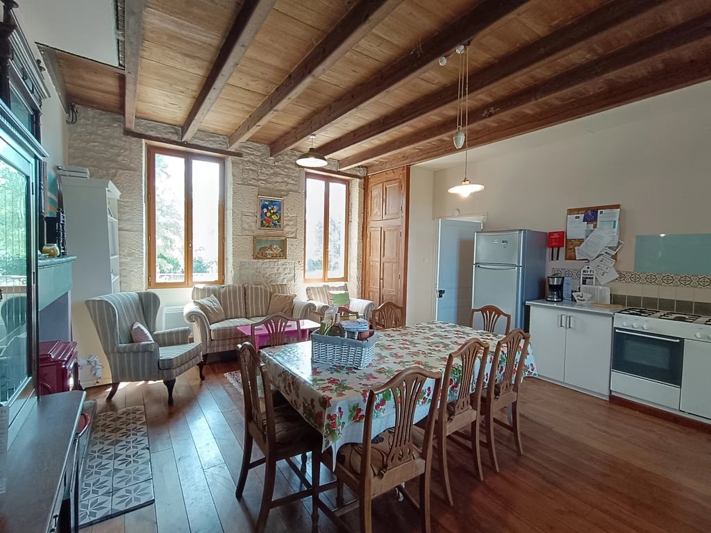 House in Gibourne - Image 3