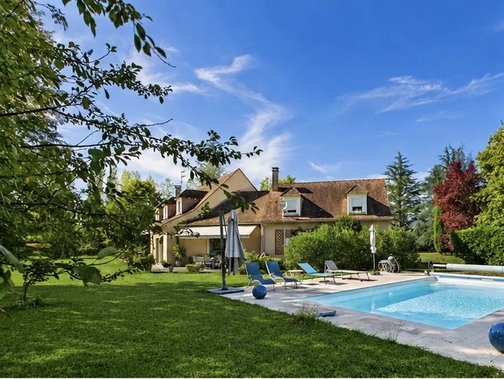 House in Le Fleix
