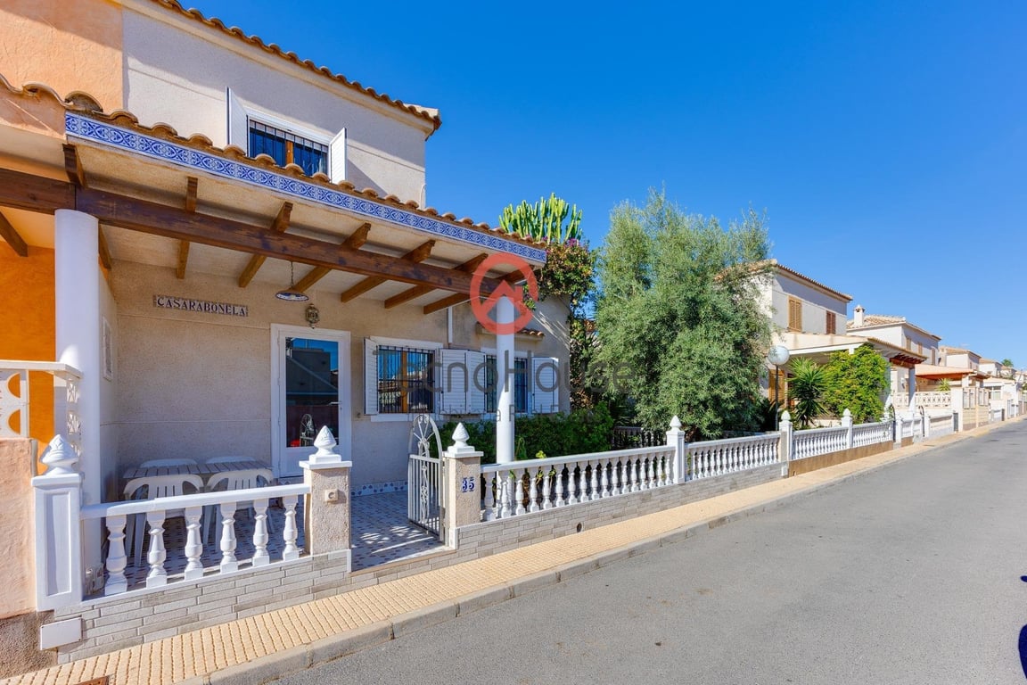 House in Playa Flamenca - Image 3