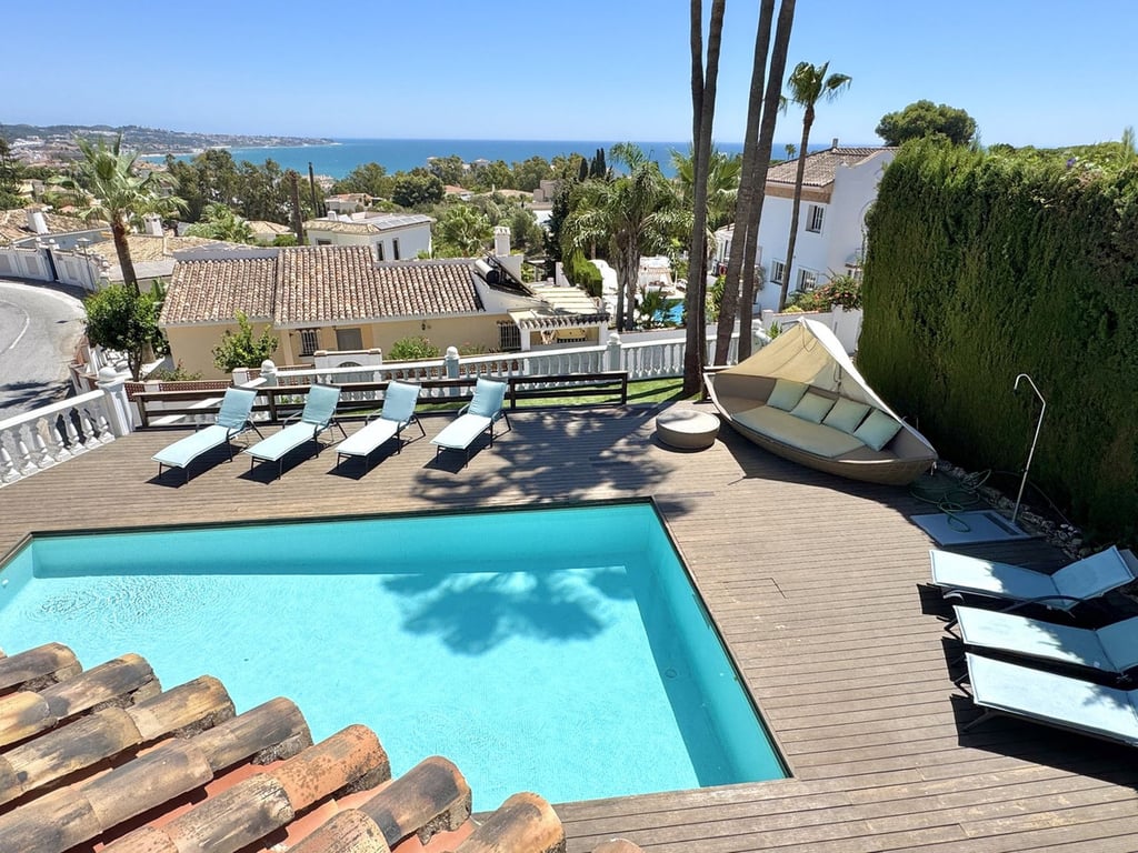 Villa in La Cala De Mijas - Image 2