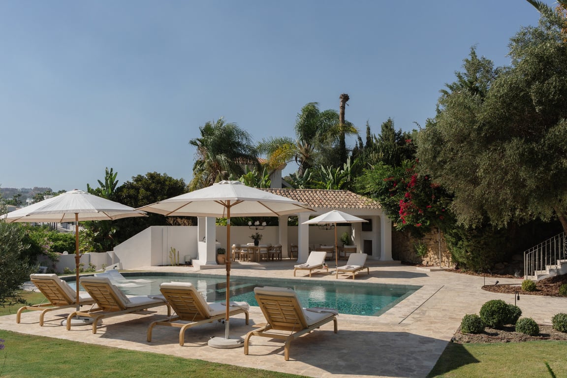 Villa in Nueva Andalucia - Image 3