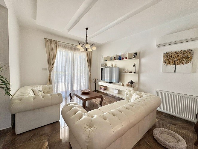 House in Pegeia - Image 3