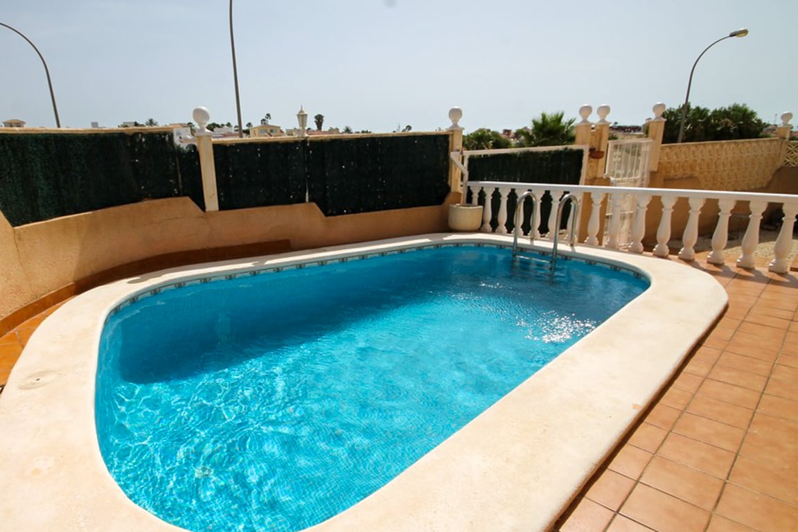 Villa in Urbanizacion los Balcones - Image 3