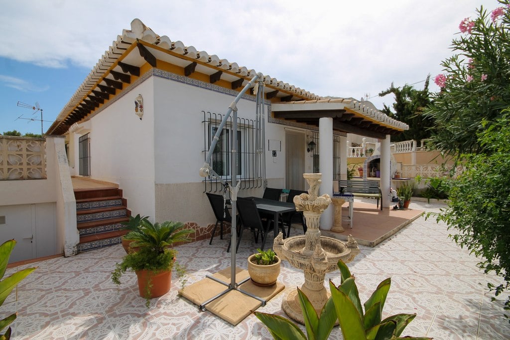 Villa in Torrevieja - Image 3