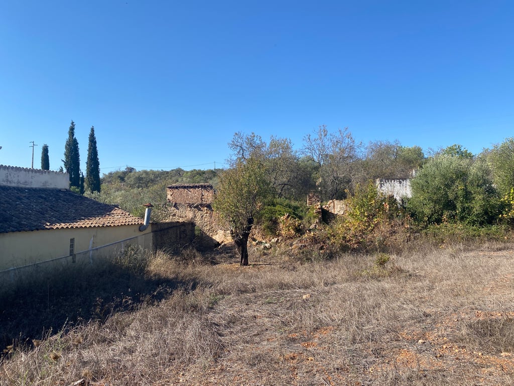 Land in Loule