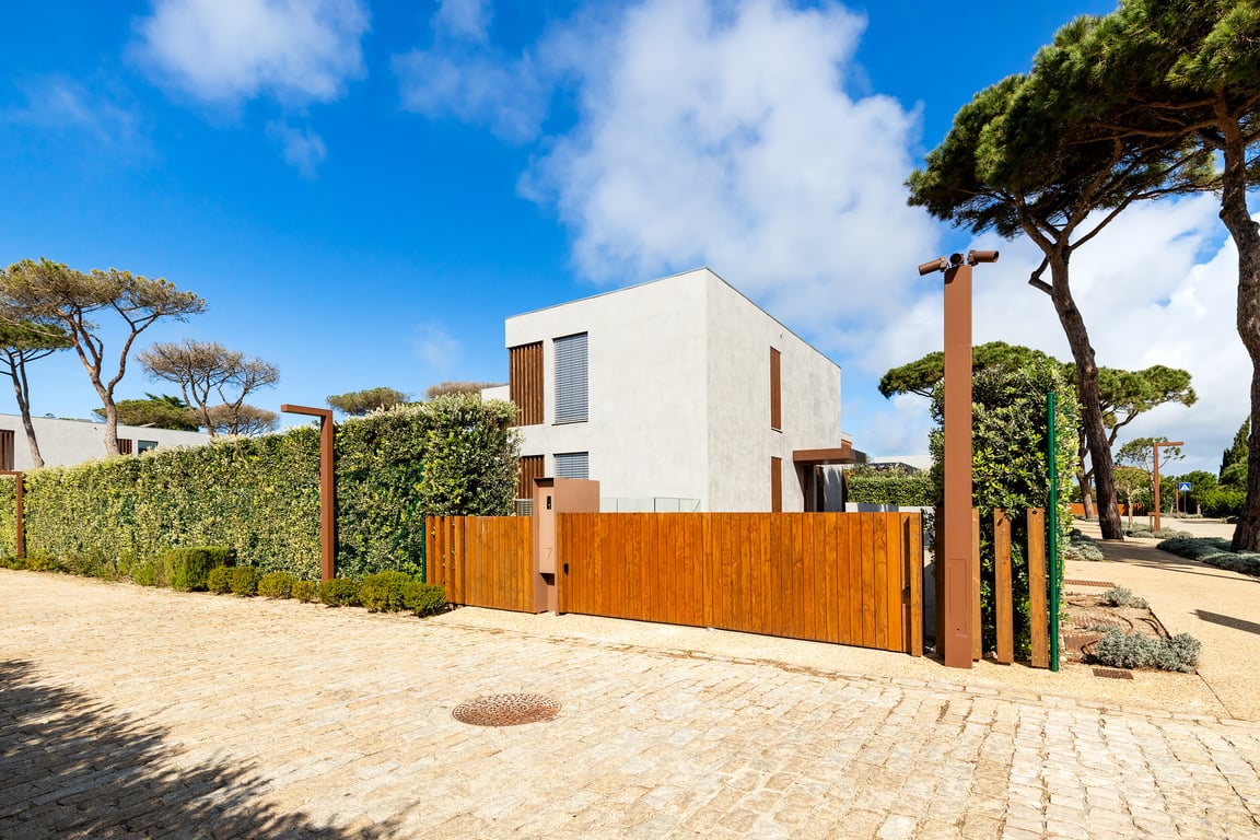 House in Cascais - Image 4