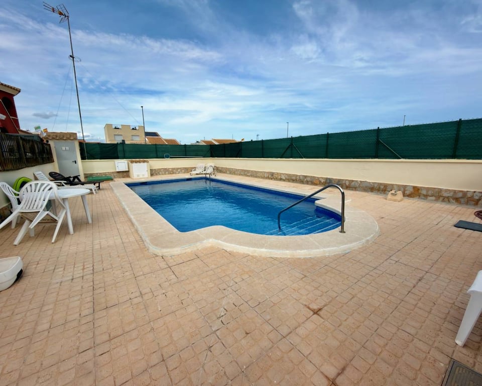 Apartment in Daya Nueva - Image 2
