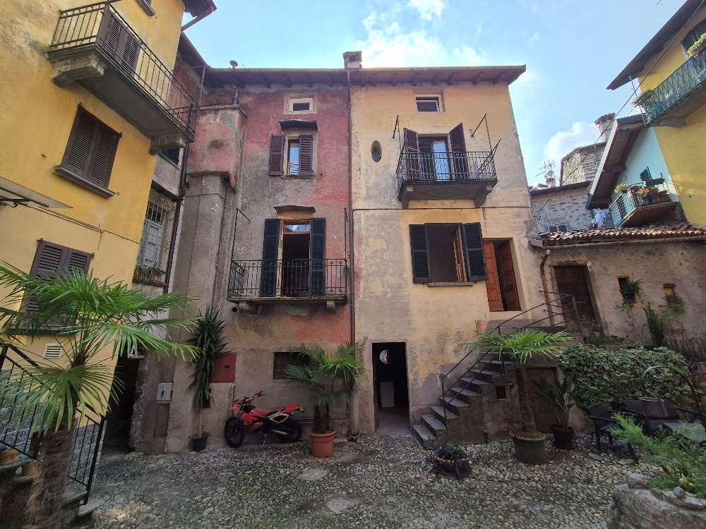 House in Colonno