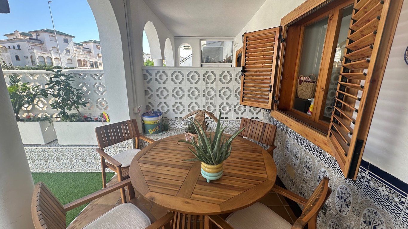 House in Torrelamata - Image 3