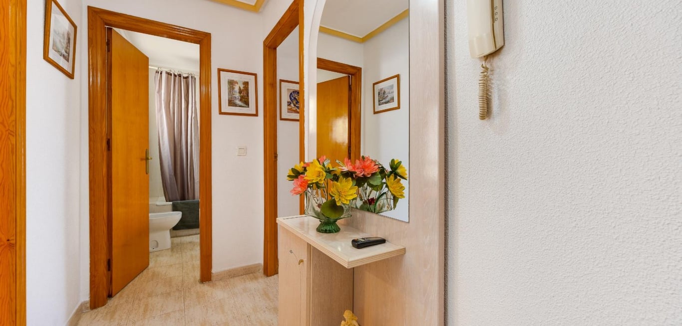 Apartment in Torrevieja - Image 3