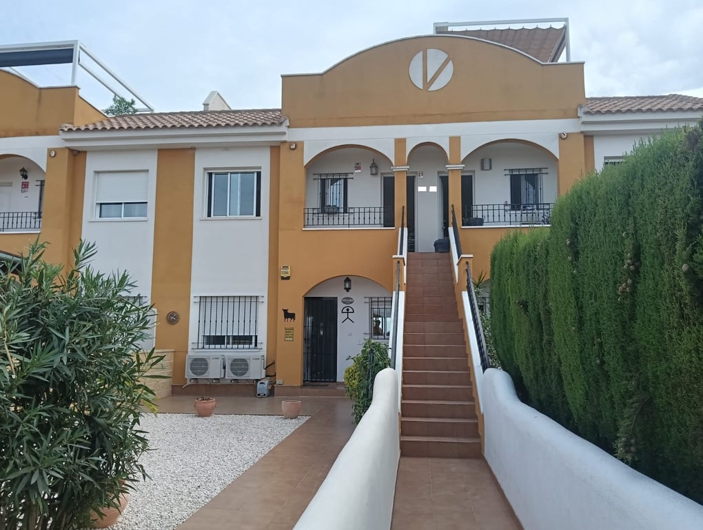 Apartment in Los Montesinos