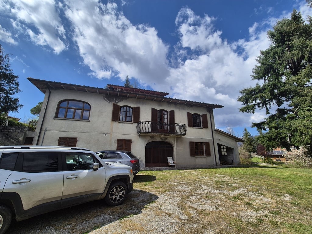 House in Piazza al Serchio - Image 3