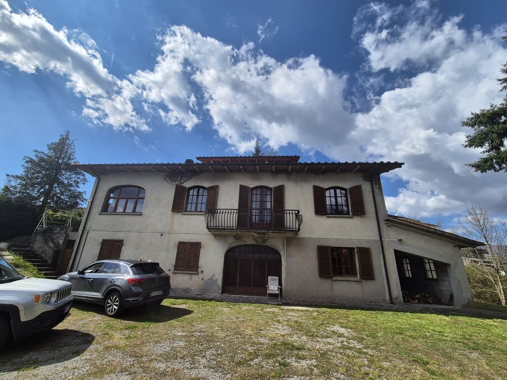 House in Piazza al Serchio - Image 2
