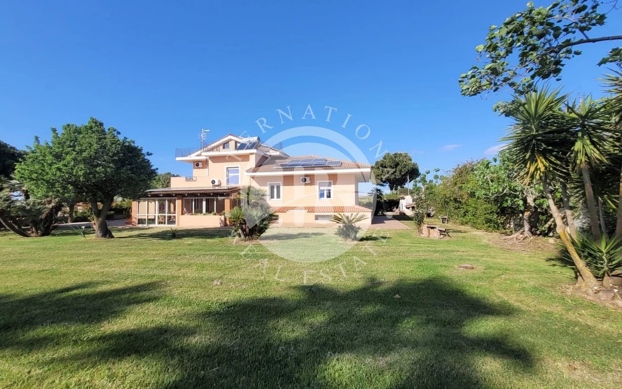 Villa in Ricadi