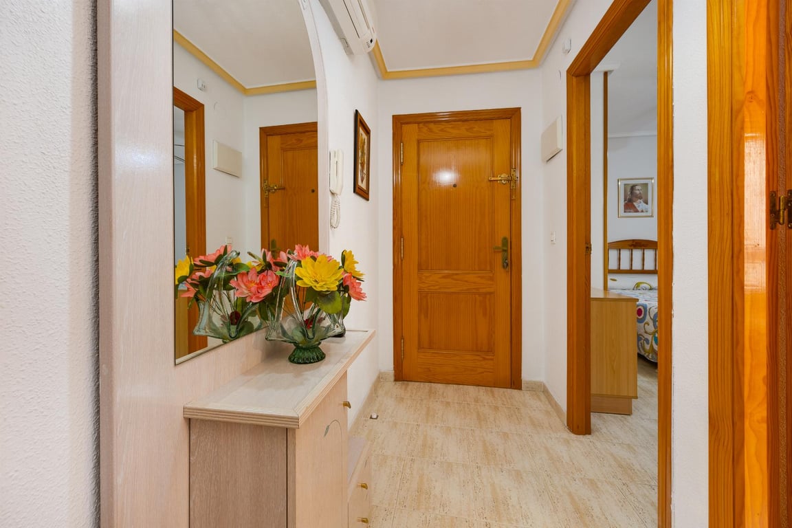 Penthouse in Torrevieja - Image 2