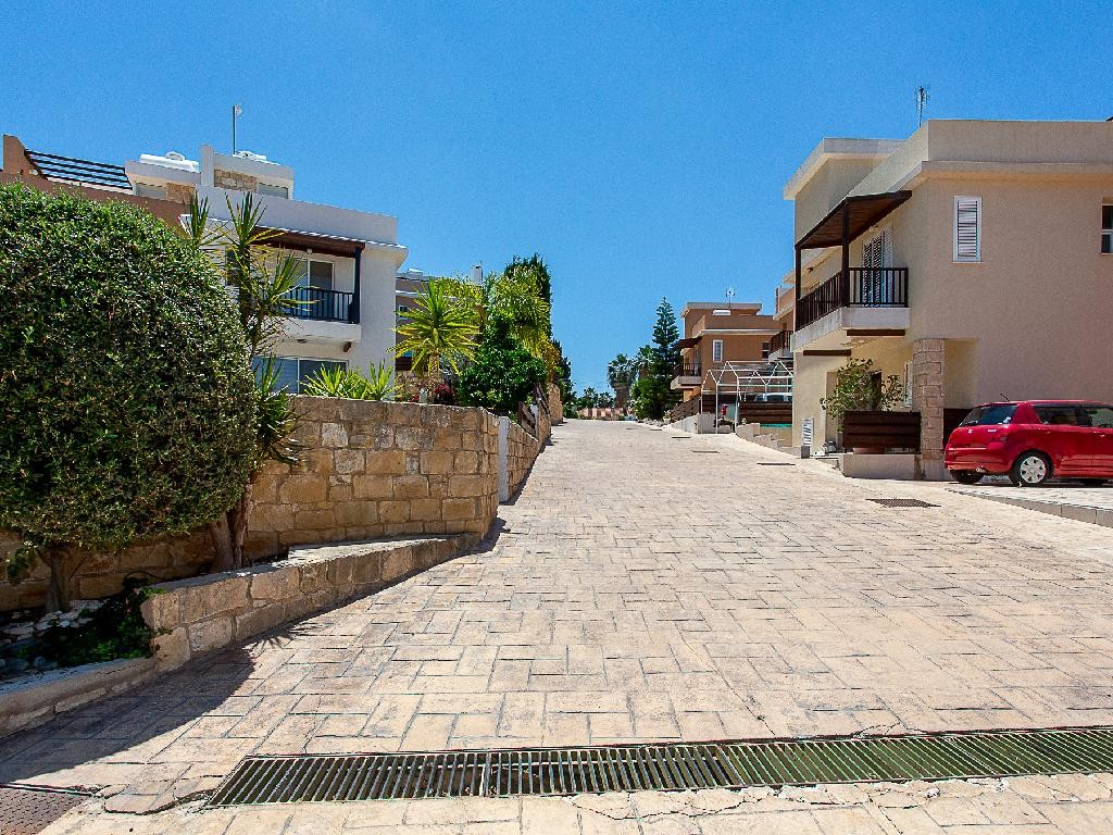 House in Argaka - Image 3