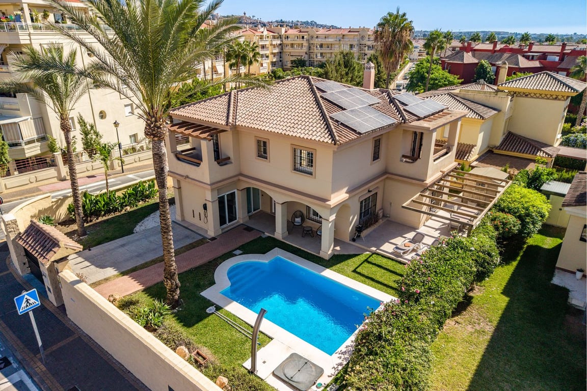 Villa in La Cala De Mijas - Image 3