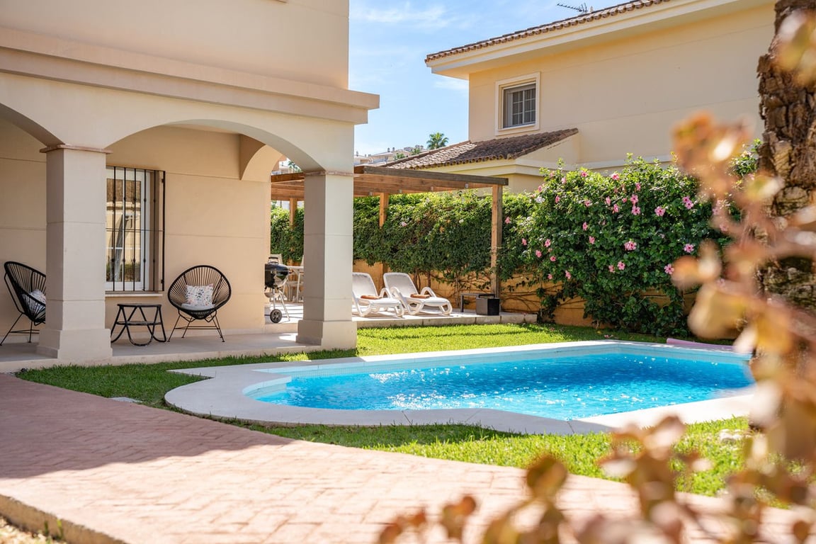 Villa in La Cala De Mijas - Image 2