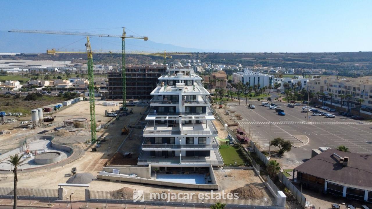 Apartment in Almerimar - Image 3