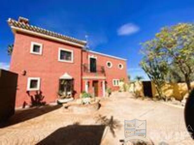 Villa in Jucaini - Image 3