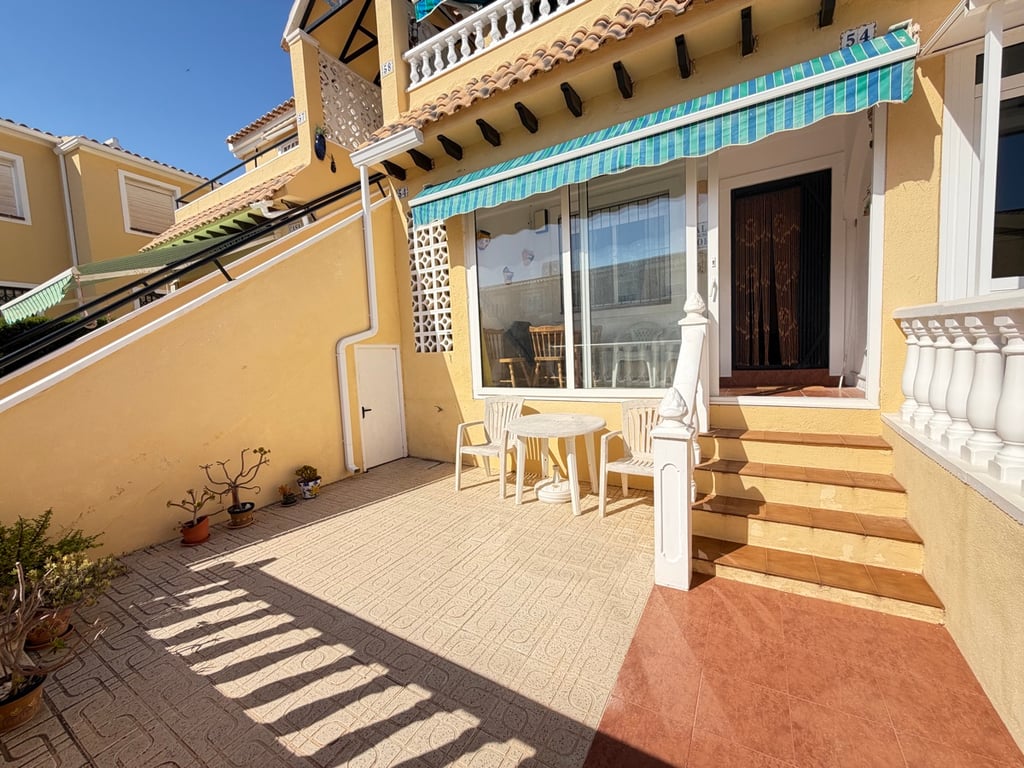 Apartment in Villamartin - Image 3