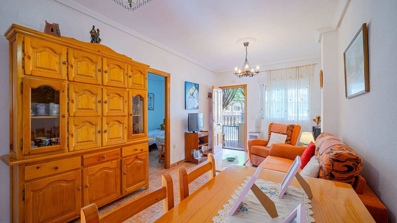 Apartment in Punta Prima - Image 3