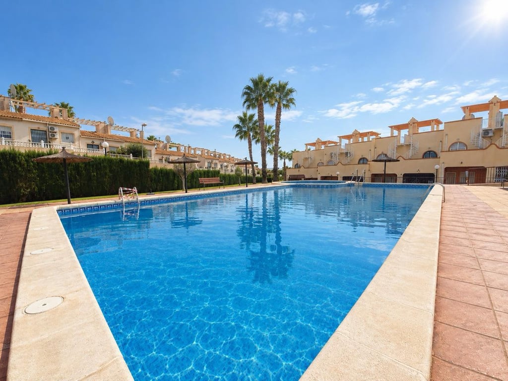 Penthouse in Villamartin - Image 2