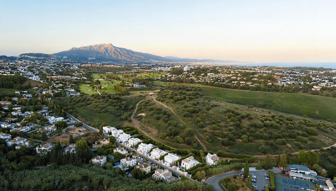 Villa in Estepona - Image 2