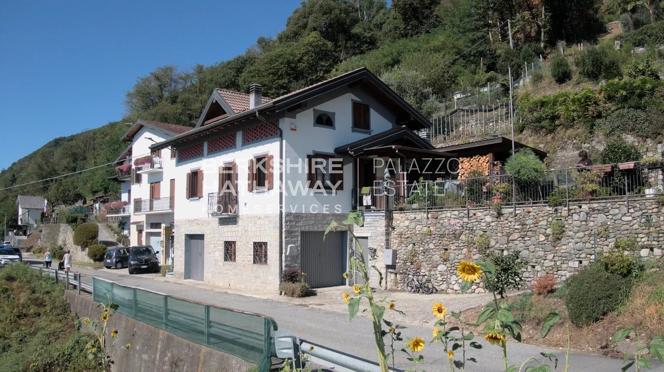 Villa in Camogno - Image 2