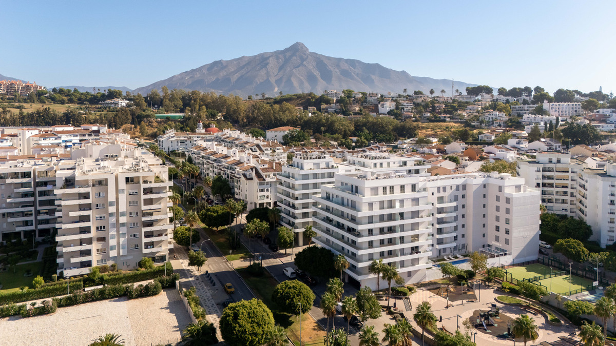 Penthouse in Malaga - Image 2