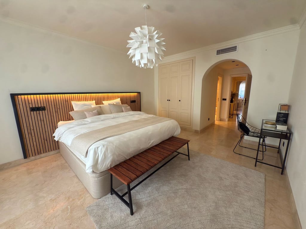 Apartment in Marbella - Image 3
