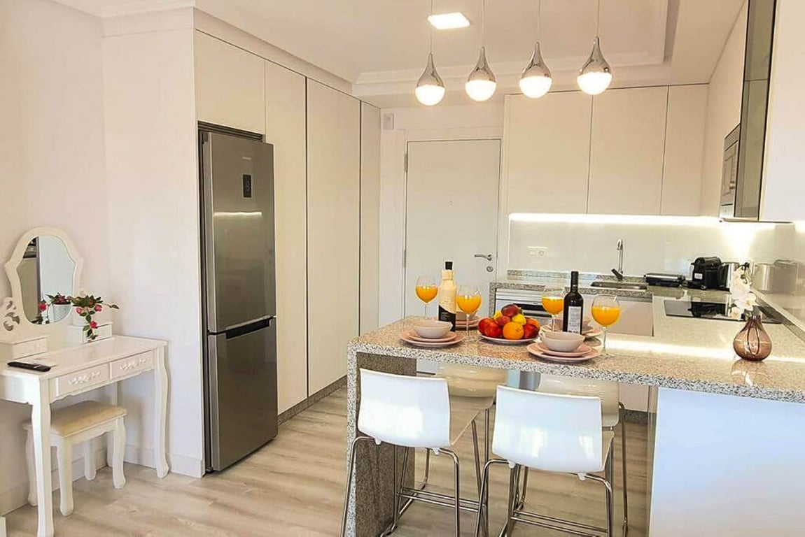 Apartment in Elviria - Image 3