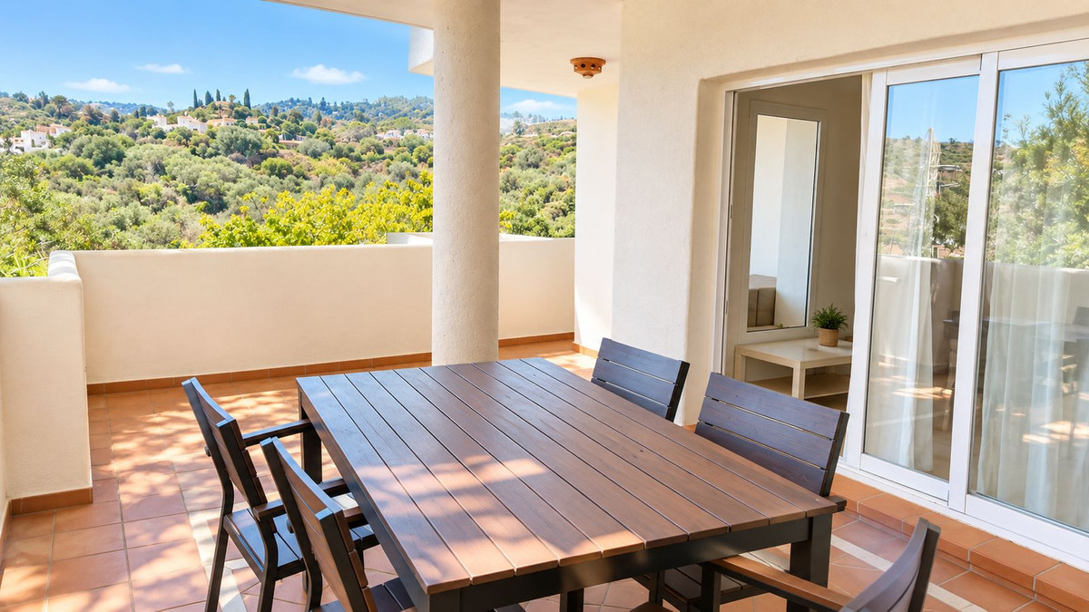 Apartment in Elviria