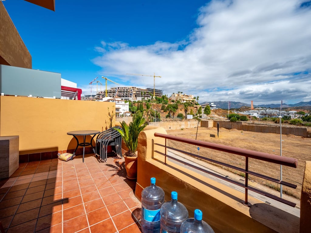 Apartment in La Cala De Mijas - Image 3