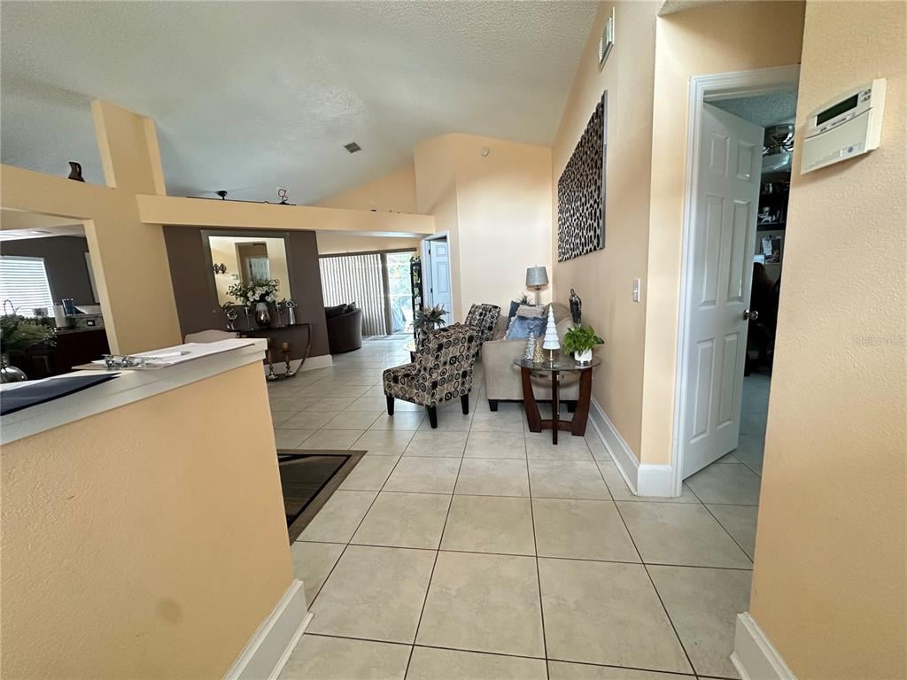 House in Hunters Creek - Image 3