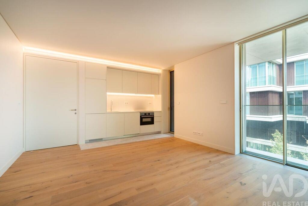 Apartment in Lisbon - Image 3