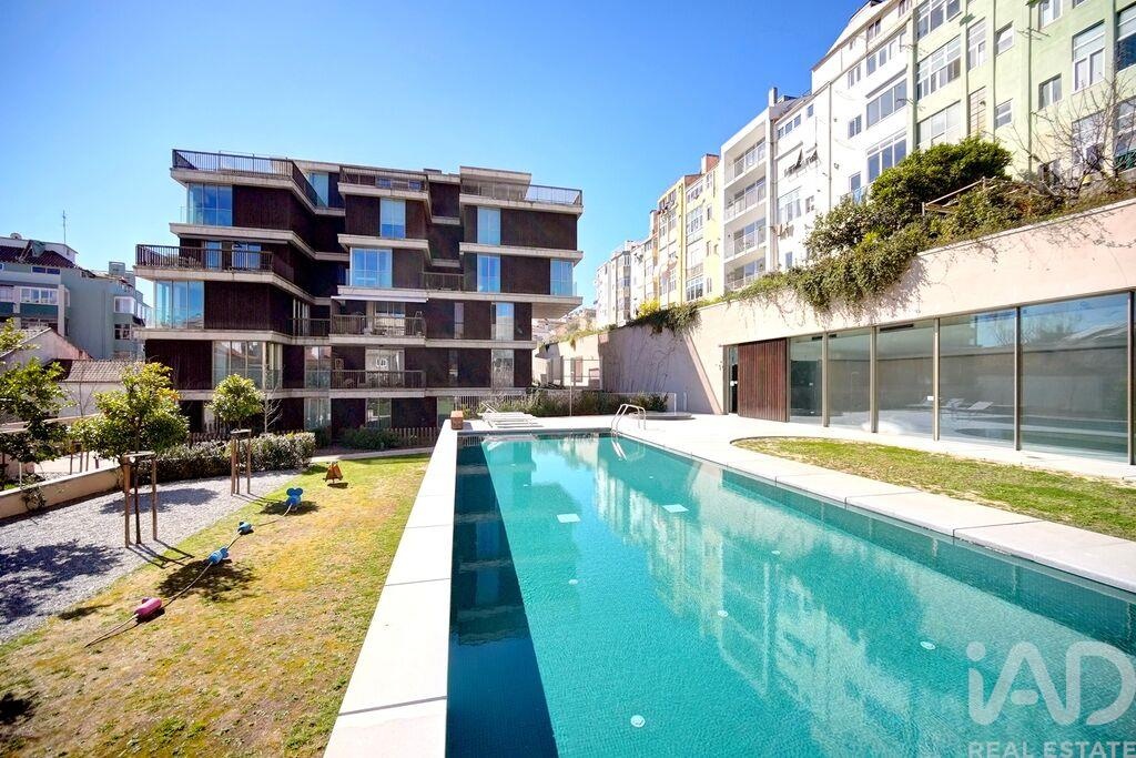 Apartment in Lisbon - Image 2