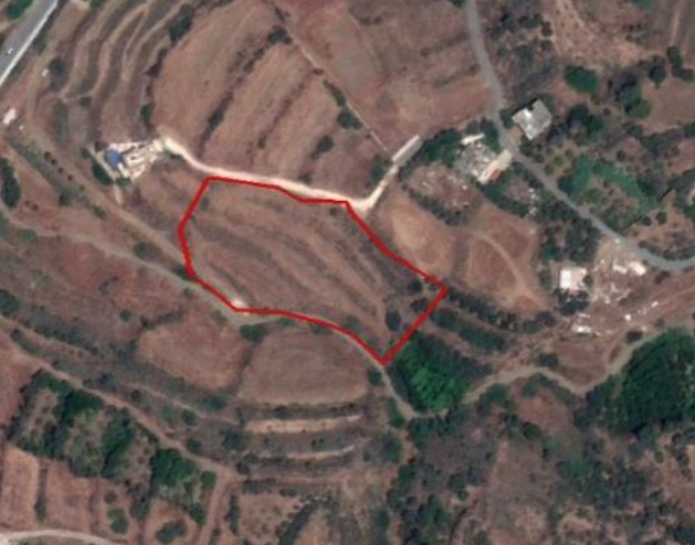 Land in Pomos