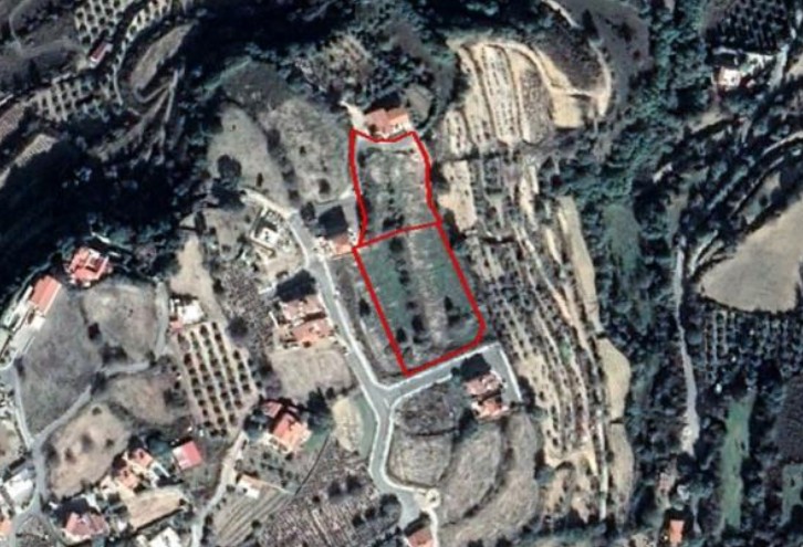 Land in Tsada