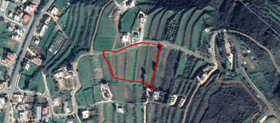 Land in Pomos