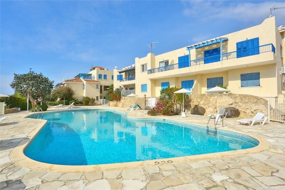 Apartment in Chlorakas - Image 2