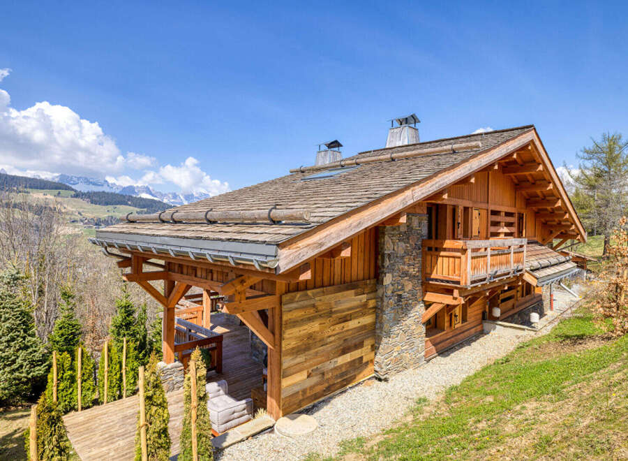Chalet in Megeve - Image 2