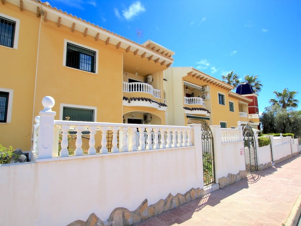 Apartment in Ciudad Quesada - Image 3