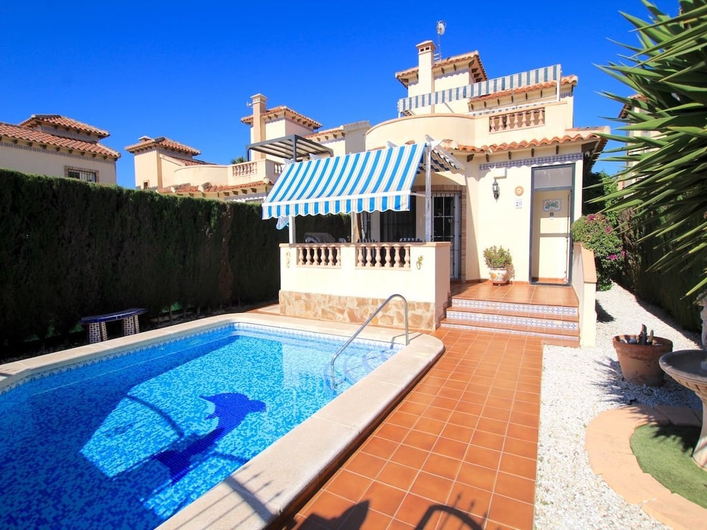 Villa in Urbanizacion El Raso